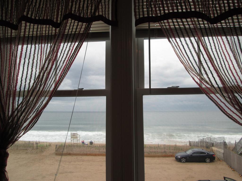 Misquamicut Beach Front Inn ウェスタリー エクステリア 写真