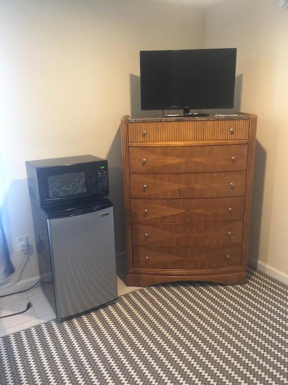 Misquamicut Beach Front Inn ウェスタリー エクステリア 写真