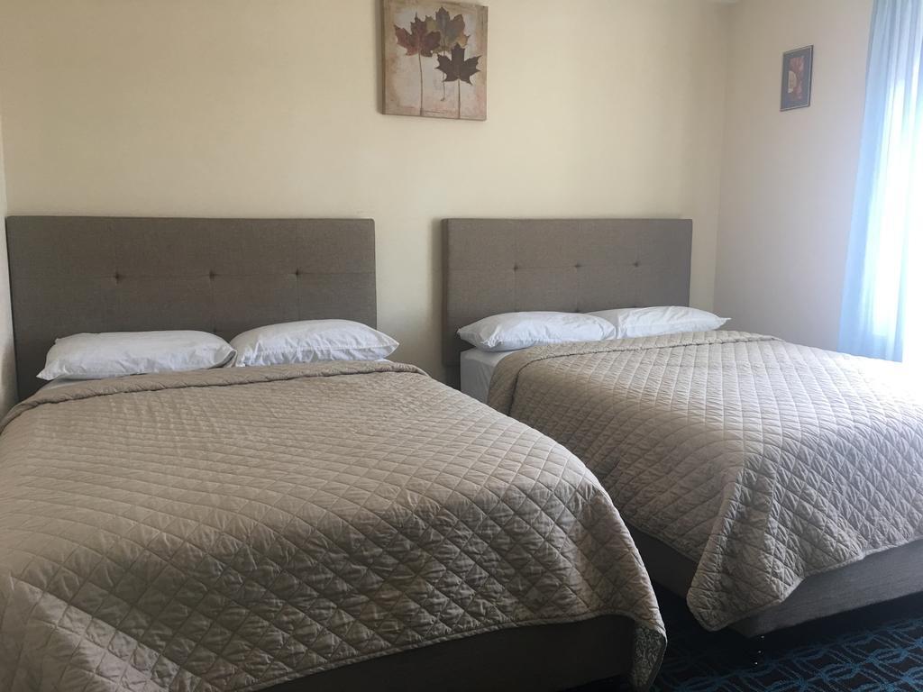 Misquamicut Beach Front Inn ウェスタリー エクステリア 写真