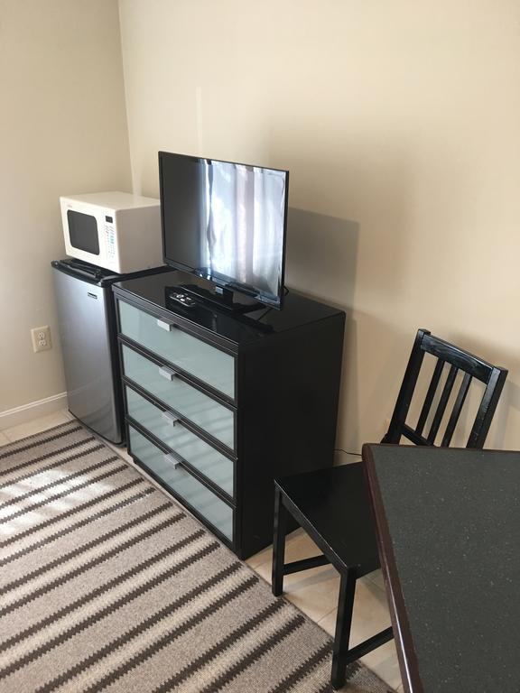 Misquamicut Beach Front Inn ウェスタリー エクステリア 写真