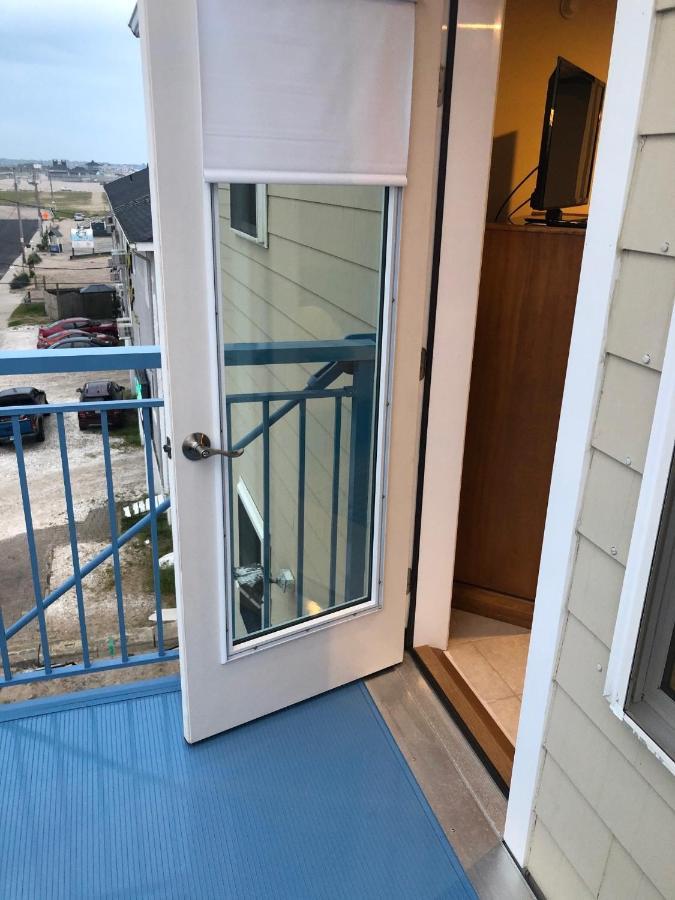 Misquamicut Beach Front Inn ウェスタリー エクステリア 写真