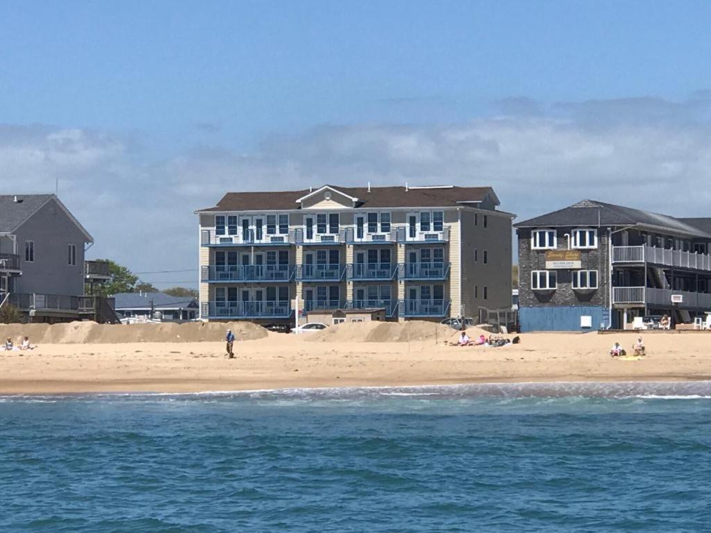 Misquamicut Beach Front Inn ウェスタリー エクステリア 写真